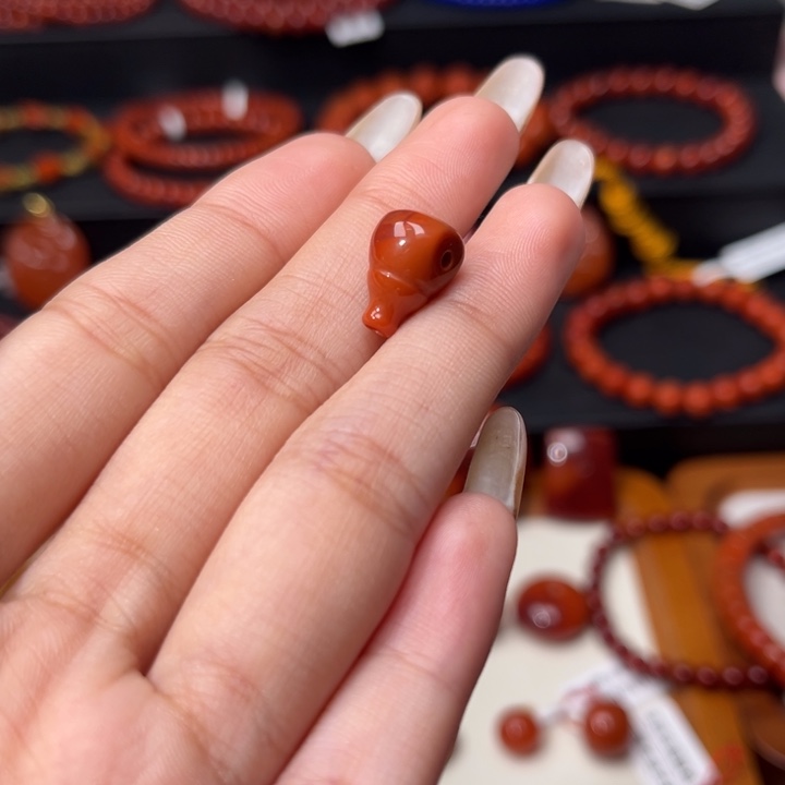 青***爭南红玛瑙未镶嵌满肉柿子红玫红双色三通8X9mm