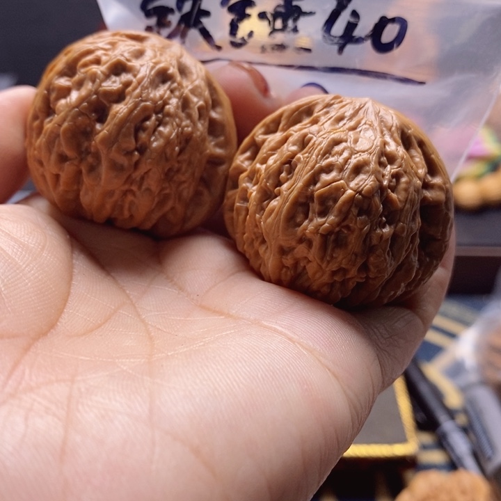文玩核桃吊坠铁锤