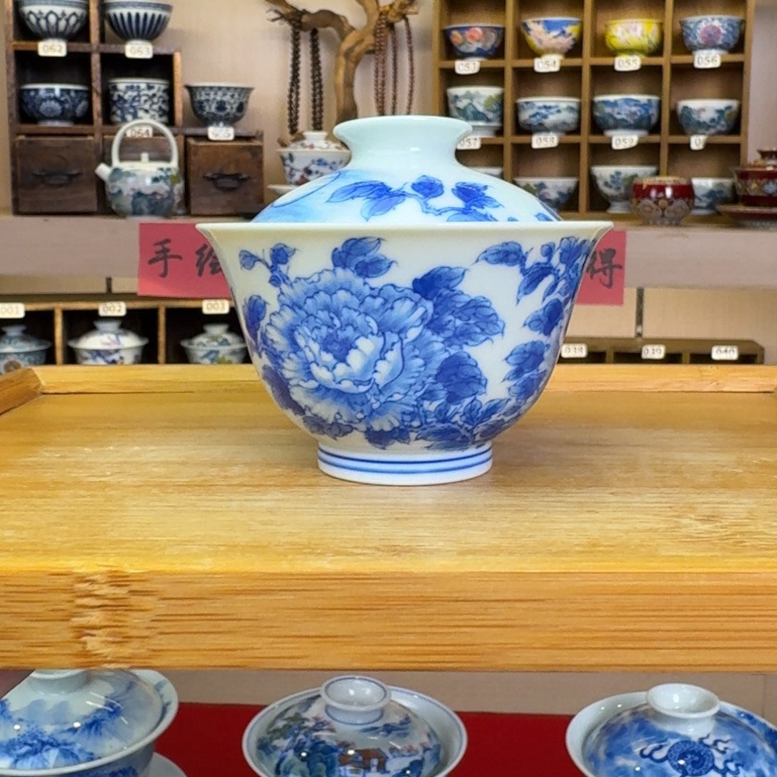 末***怪素锦山坊手绘盖碗