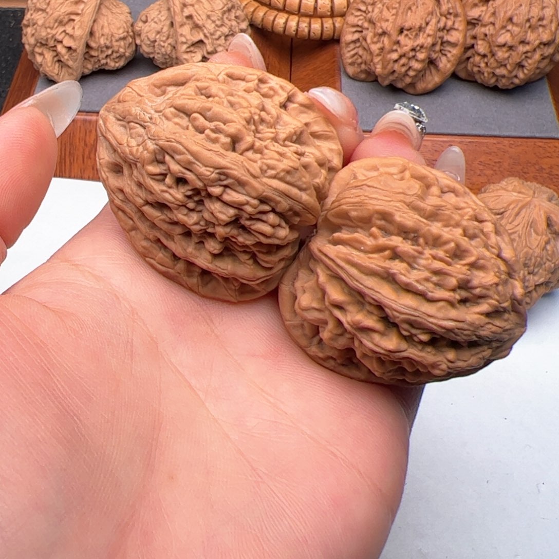 文玩核桃把件虎头王40丽