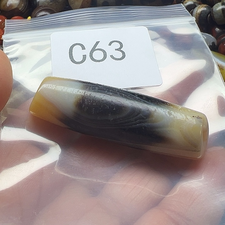 阳***好玛瑙/玉髓未镶嵌手链