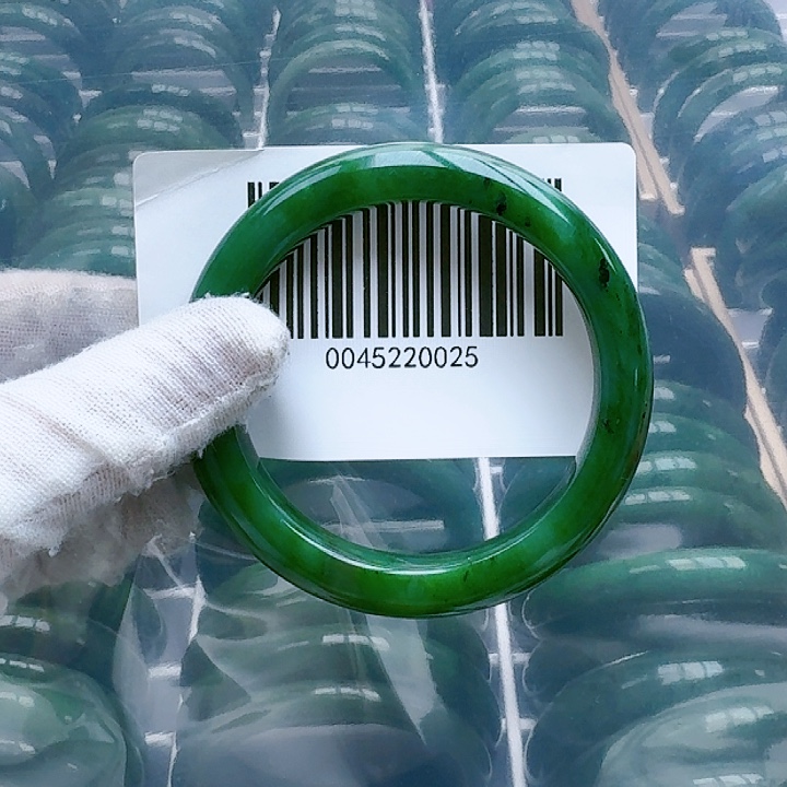 和田玉（碧玉）手镯未镶嵌55