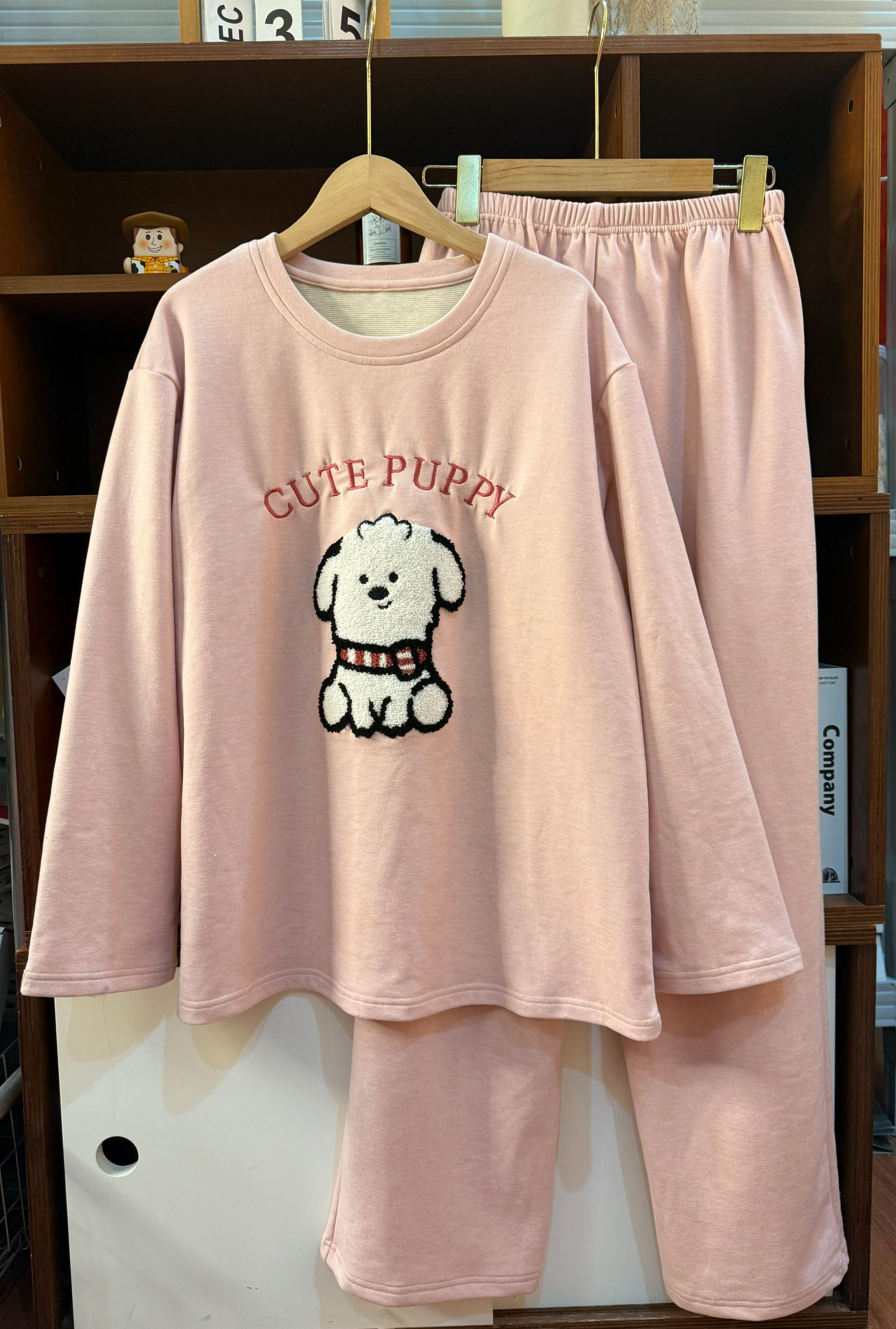 带胸垫秋冬睡衣女冬季加厚长袖羊毛绒可爱粉色小狗保暖家居服套装