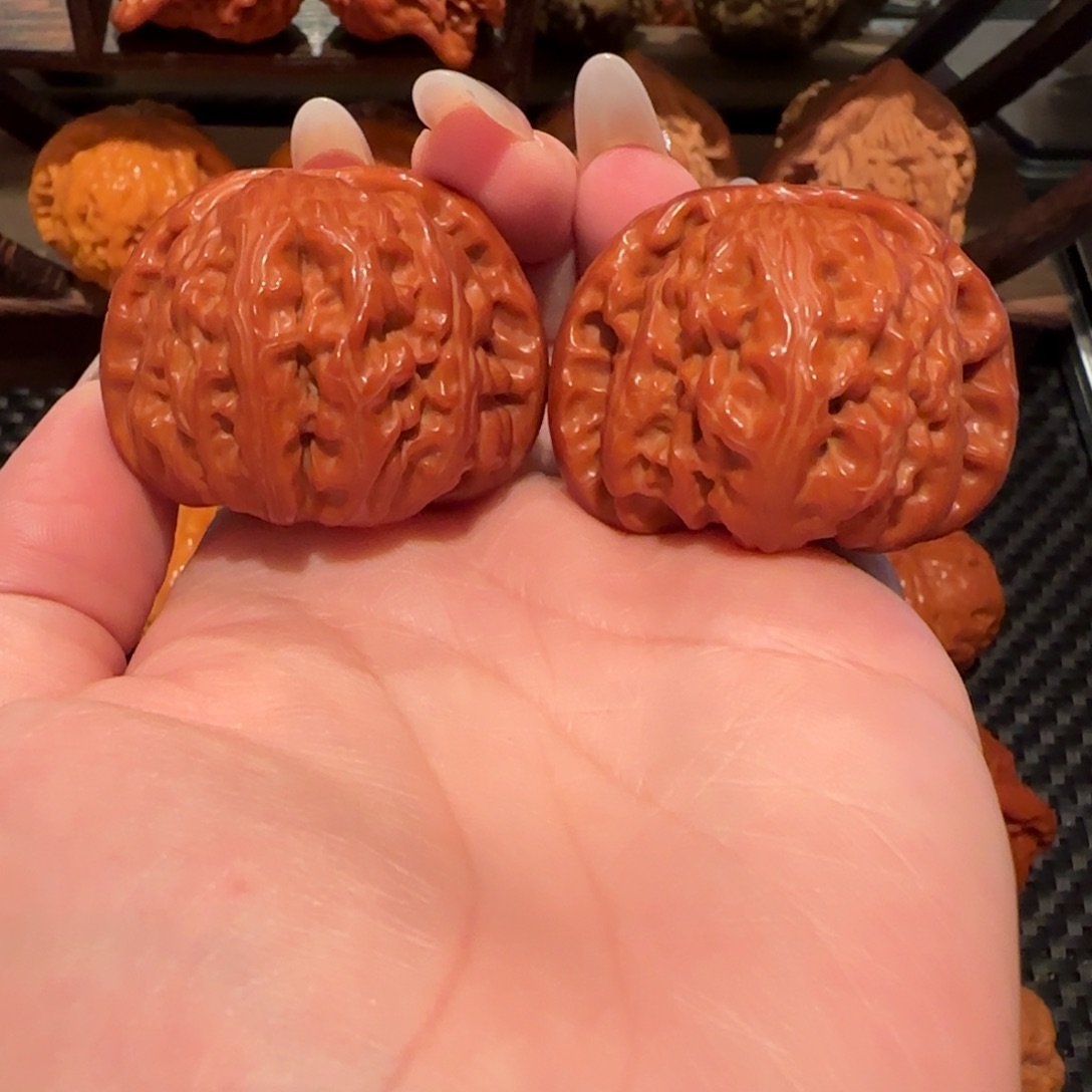 文玩核桃吊坠白狮子42精品0695