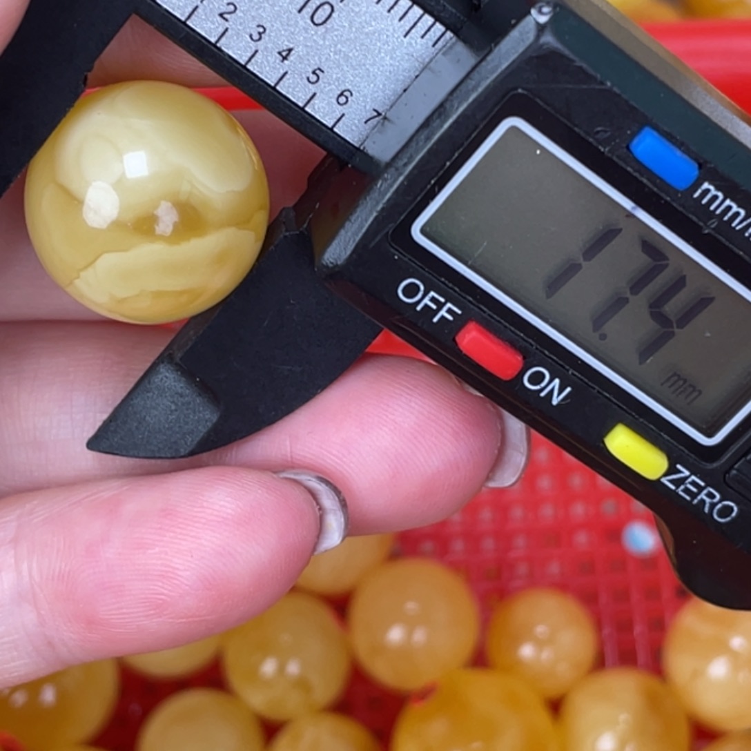 未镶嵌蜜蜡裸石622