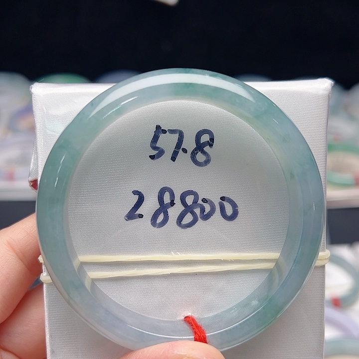 翡翠未镶嵌手镯A货