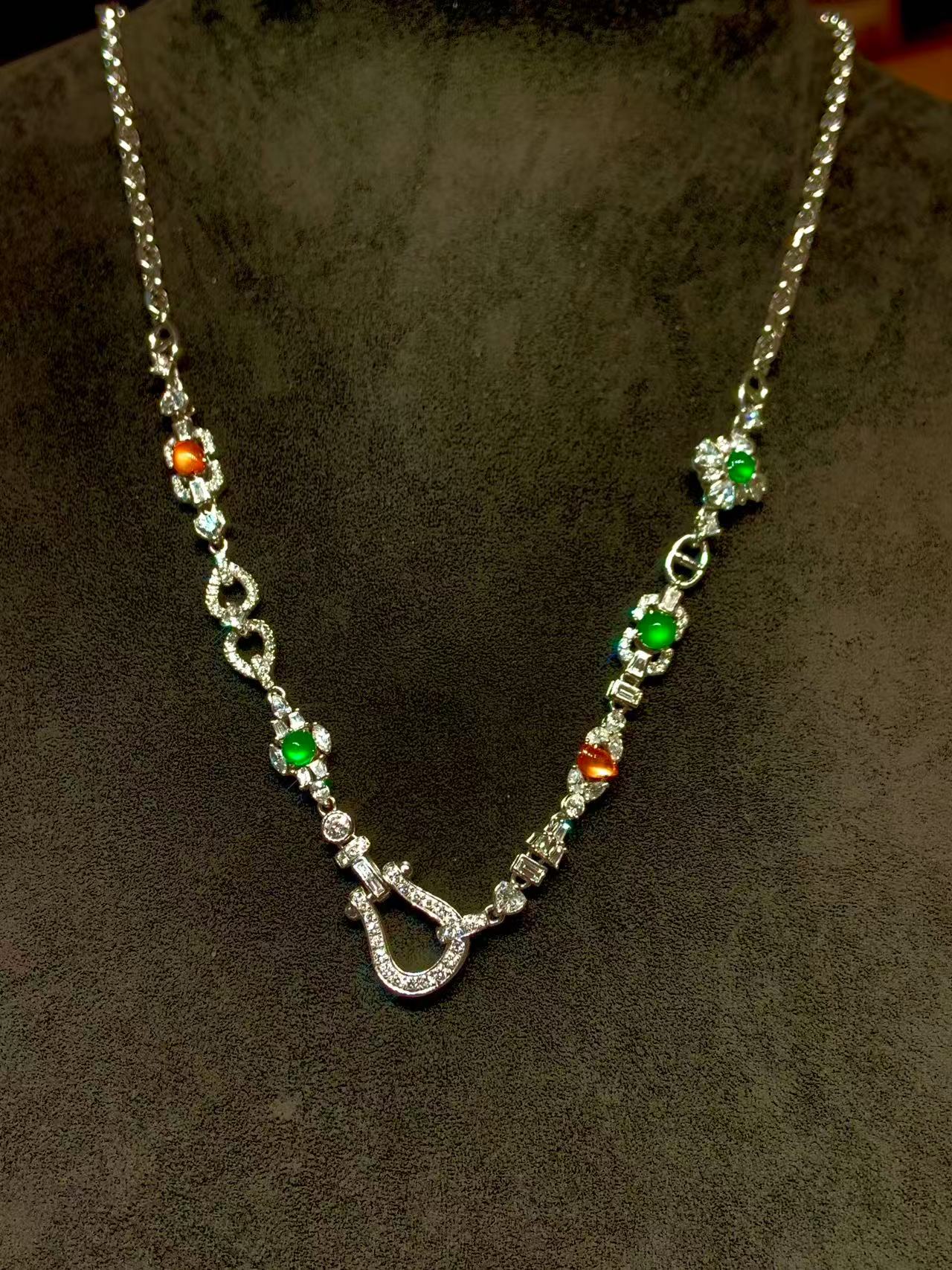 3颗阳绿蛋面18k金镶嵌万能链