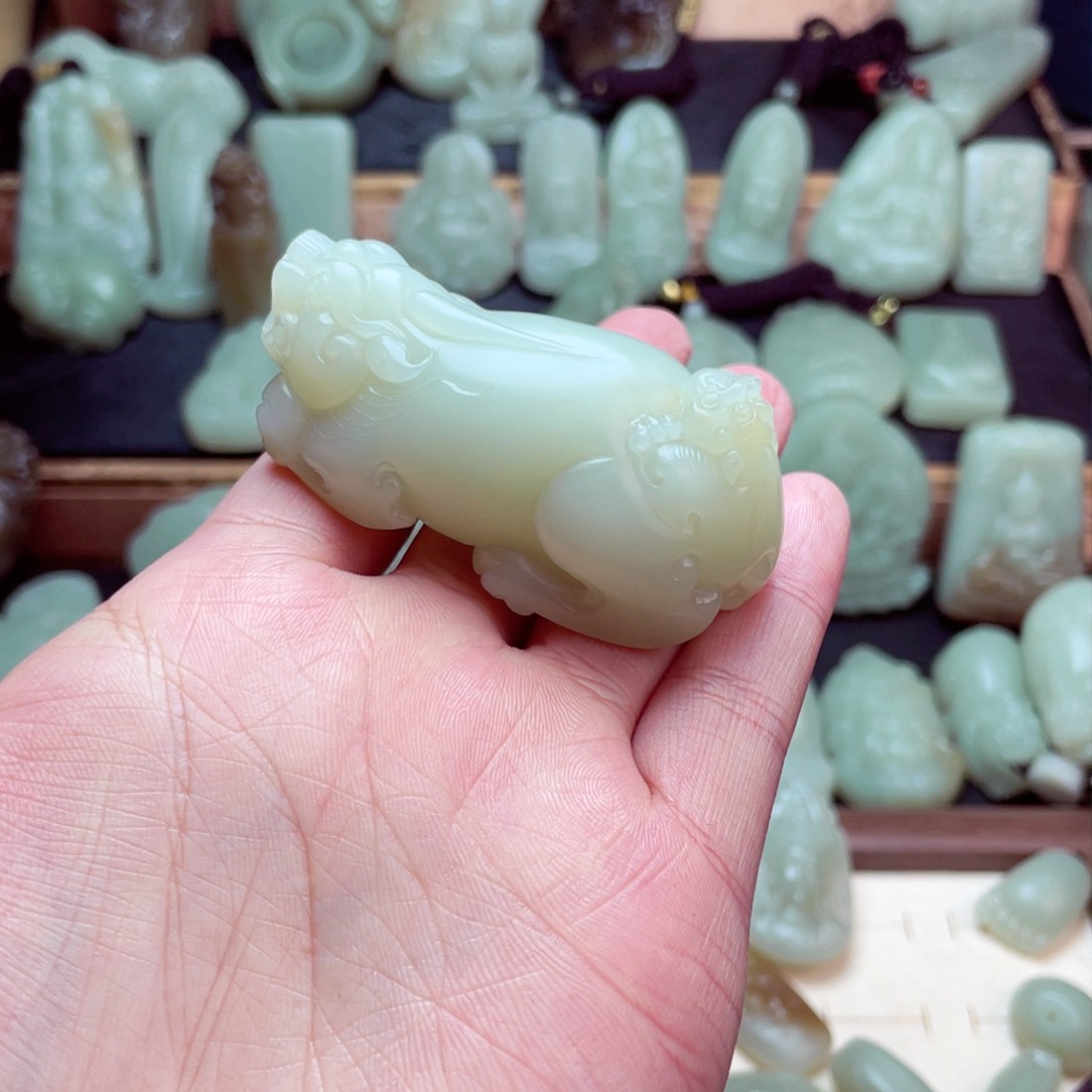 和田玉颈饰未镶嵌