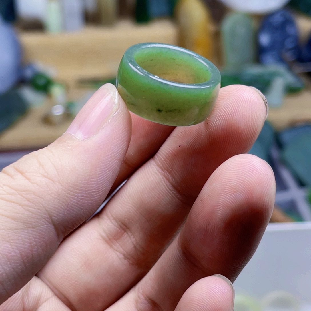 和田玉未镶嵌颈饰卡17