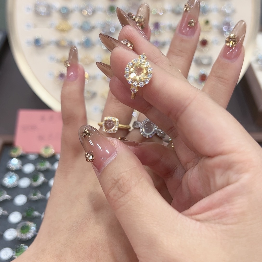 蛇纹石玉戒指合金