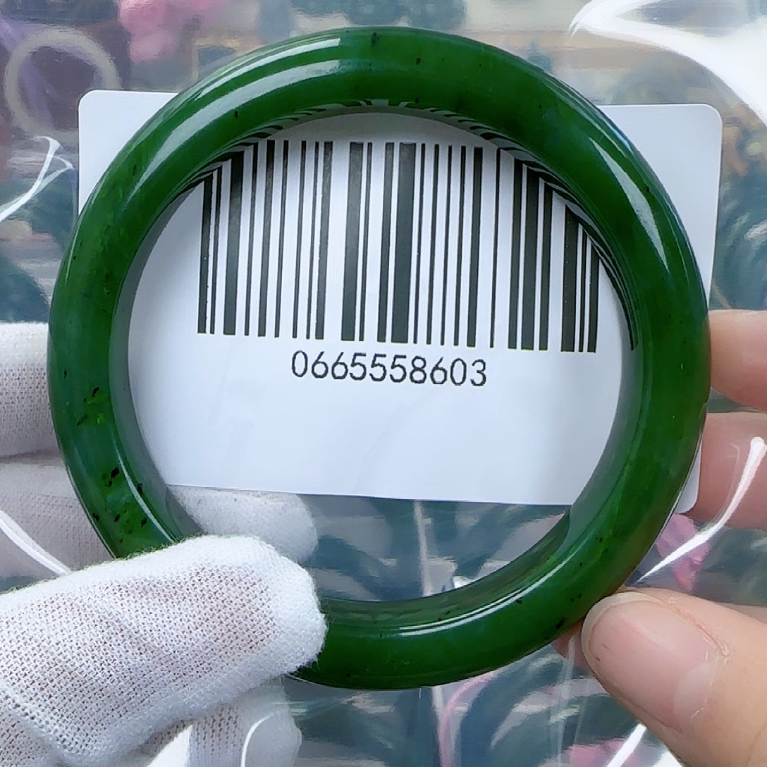 和田玉（碧玉）手镯未镶嵌6061