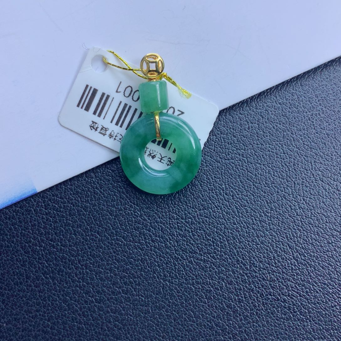 翡翠颈饰未镶嵌甜甜圈