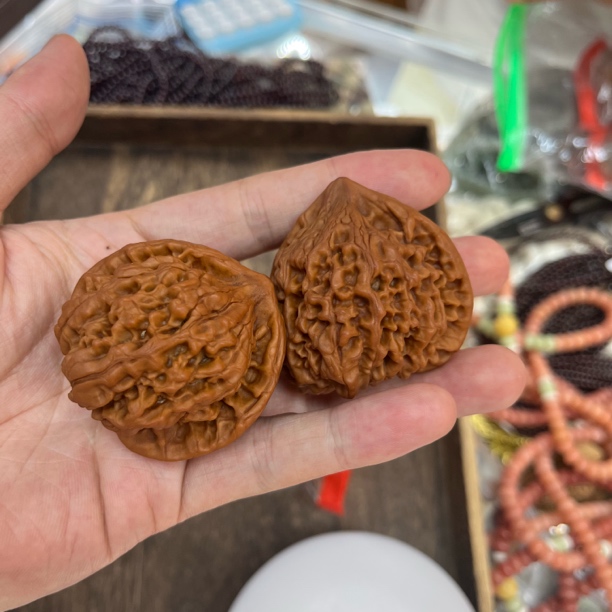 1110-文玩官帽核桃一对大号