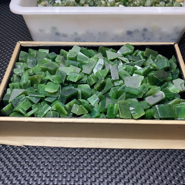 和田玉（糖玉）珠宝半成品未镶嵌