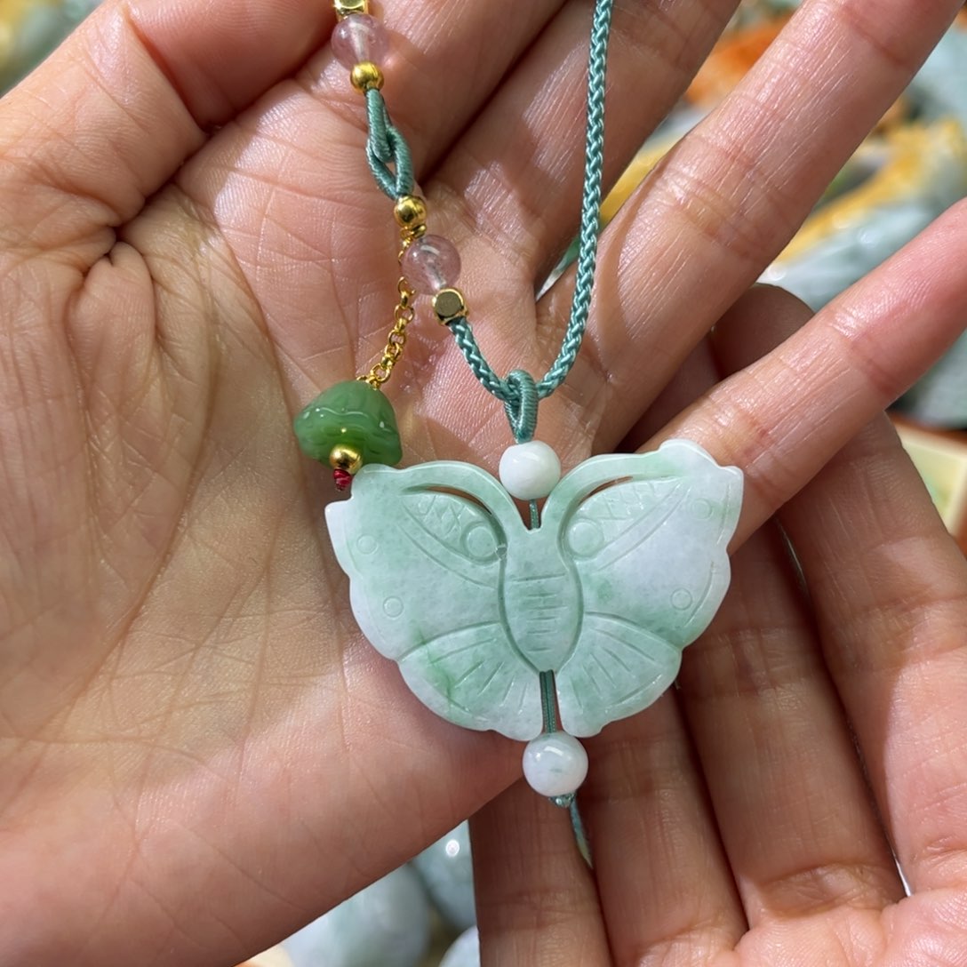 翡翠颈饰未镶嵌待编款