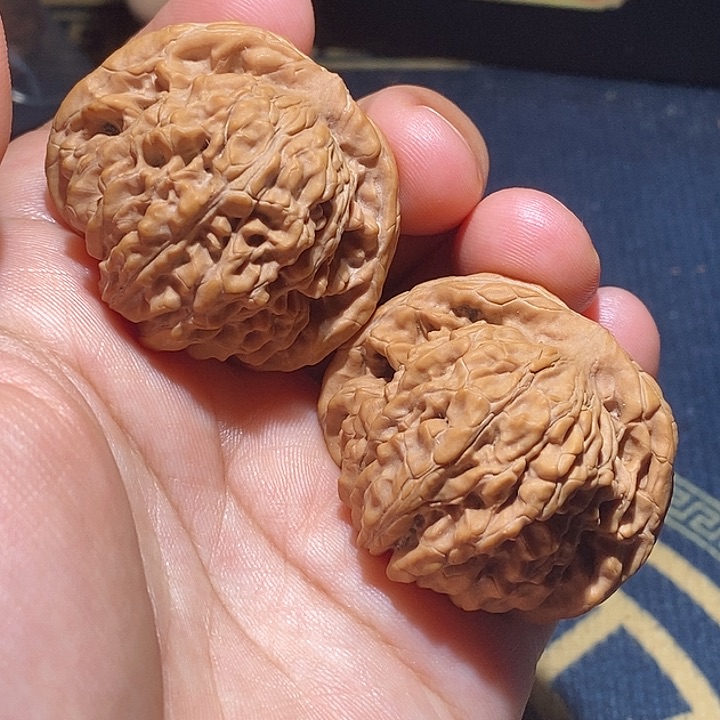 【闪购商品】文玩核桃吊坠汉高楼