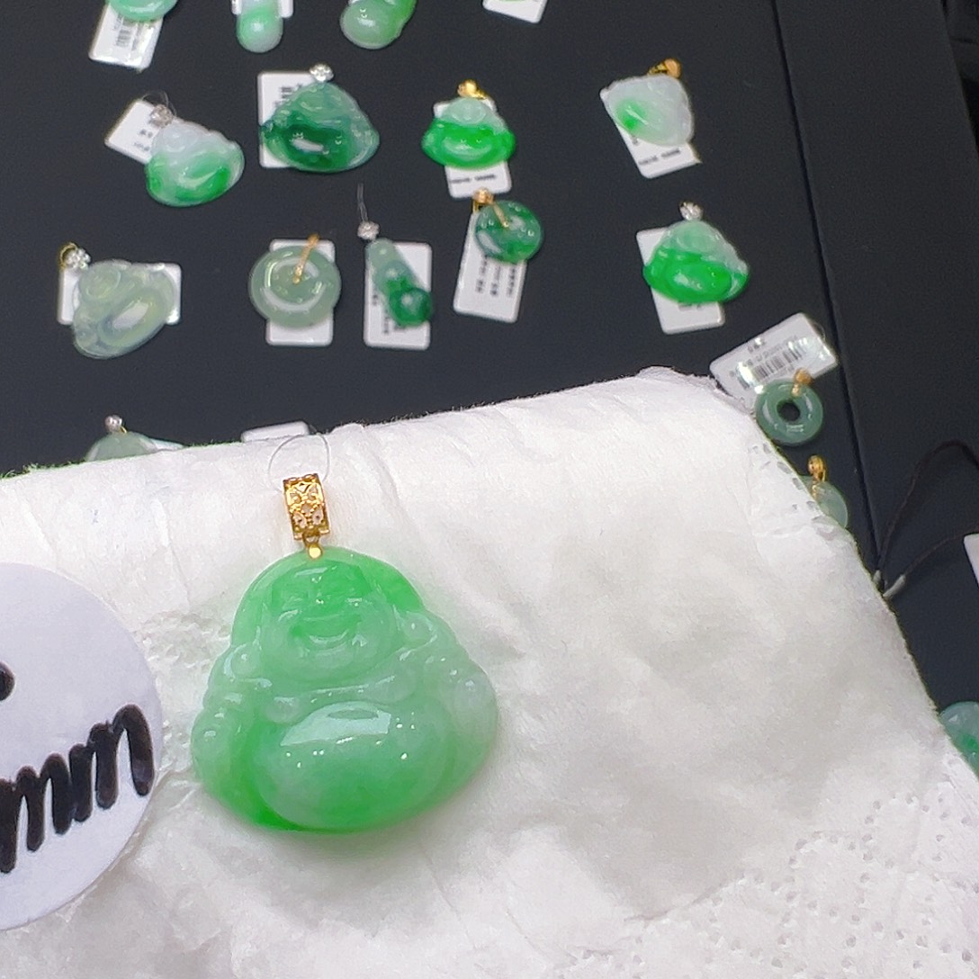 翡翠18K金镶嵌颈饰