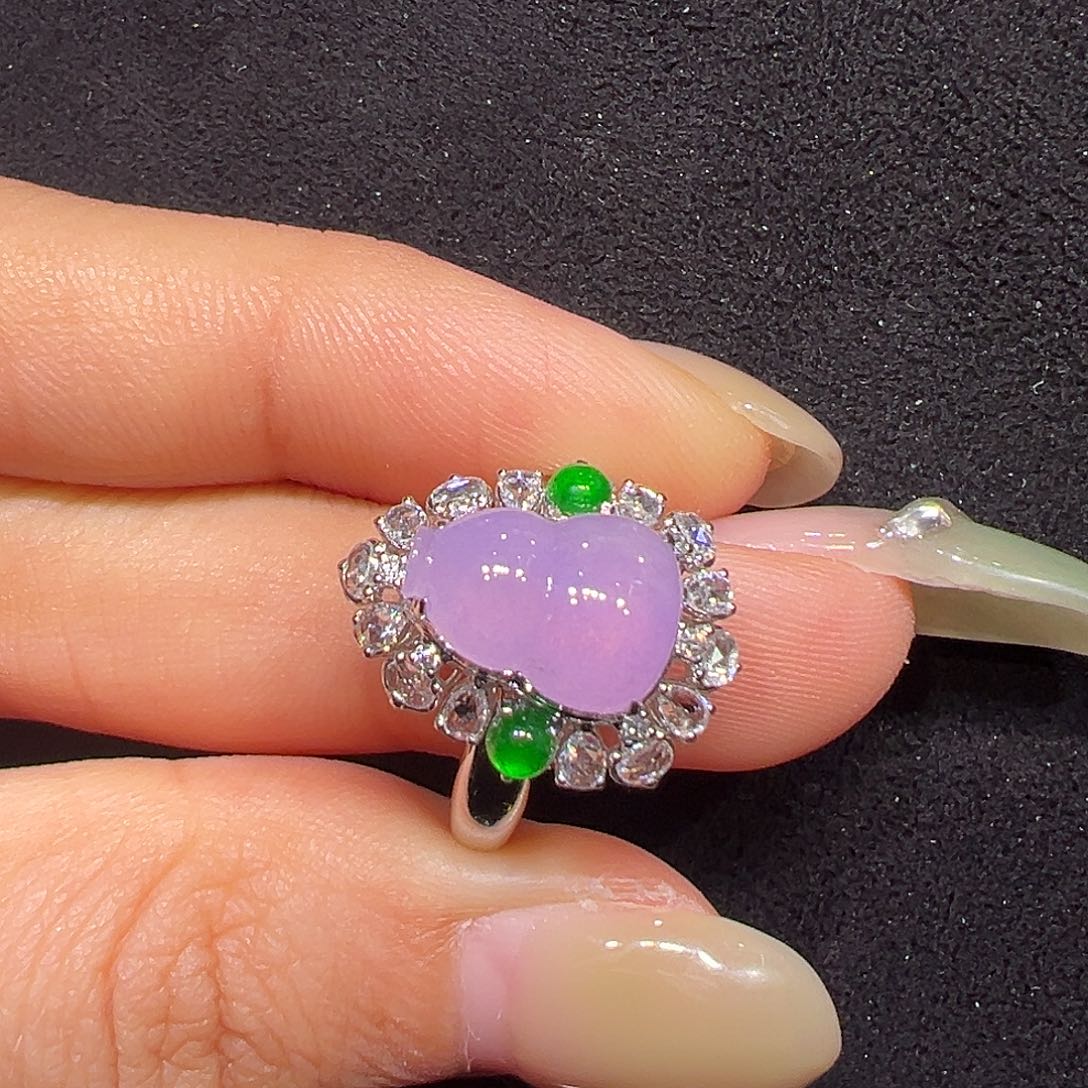 翡翠18K金镶嵌戒指葫芦