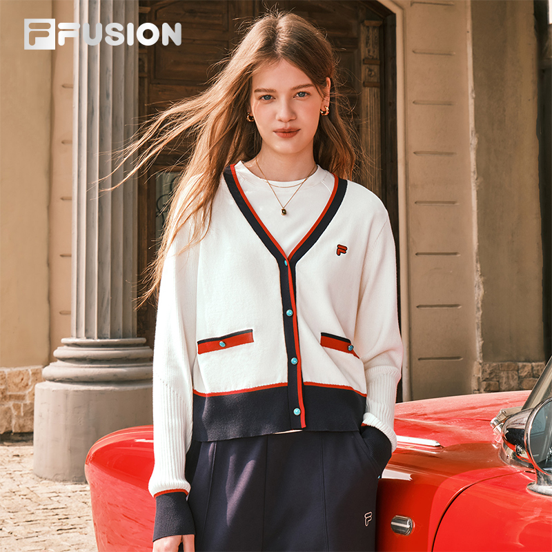 马上起飞丨FILA斐乐V领针织衫女短款修身运动透气外套T11W612402F