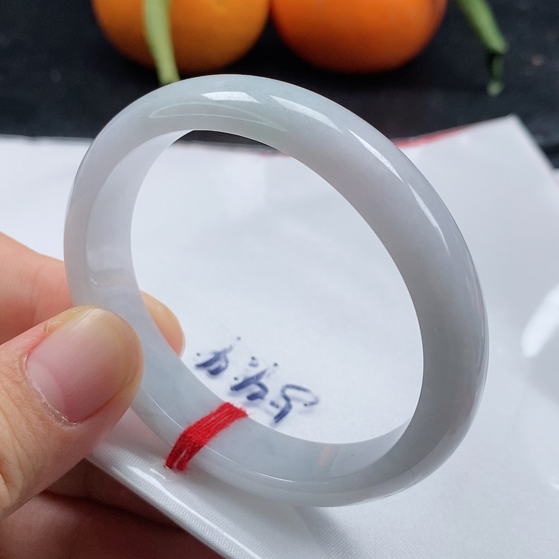 【闪购商品】翡翠手镯（贵妃镯）未镶嵌228号