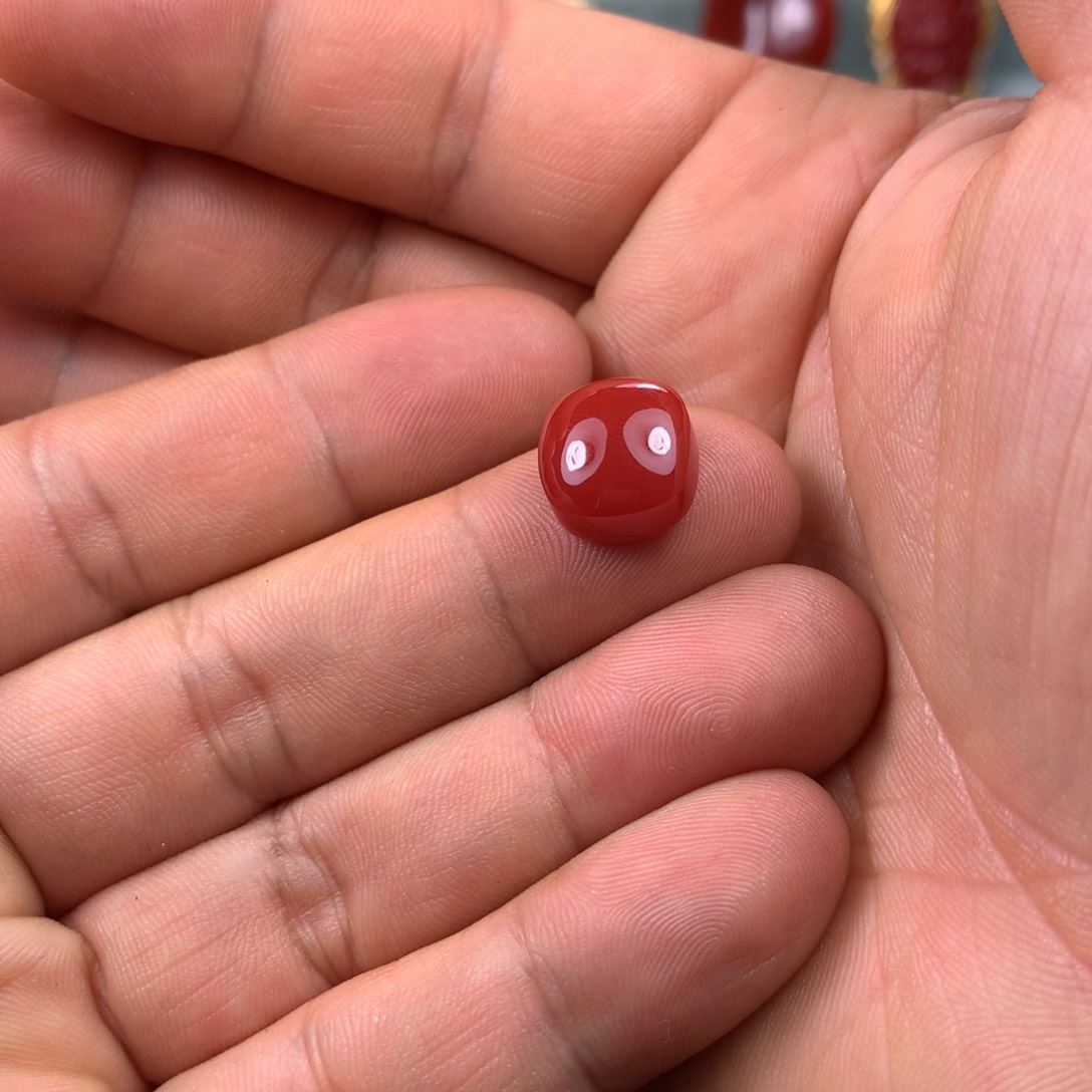 未镶嵌吊坠南红玛瑙桃*