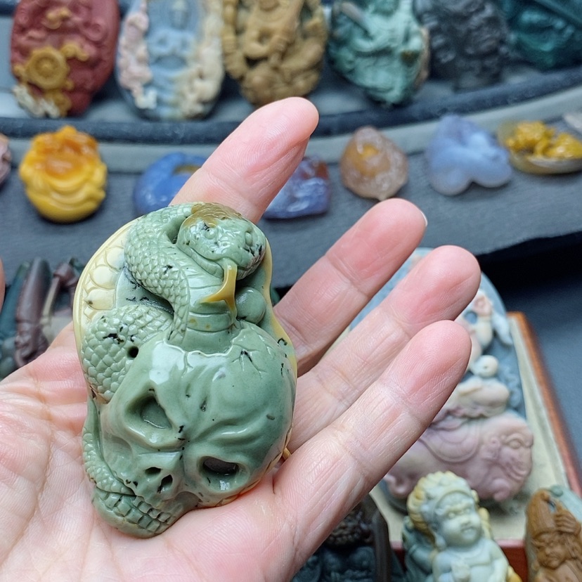 【闪购商品】定制石英质玉吊坠未镶嵌