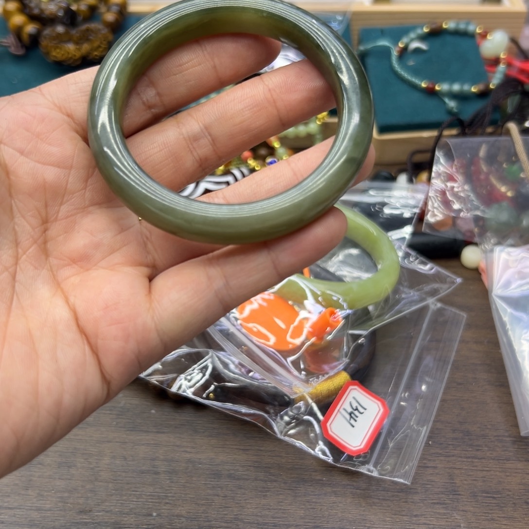 和田玉未镶嵌手镯55圈围110