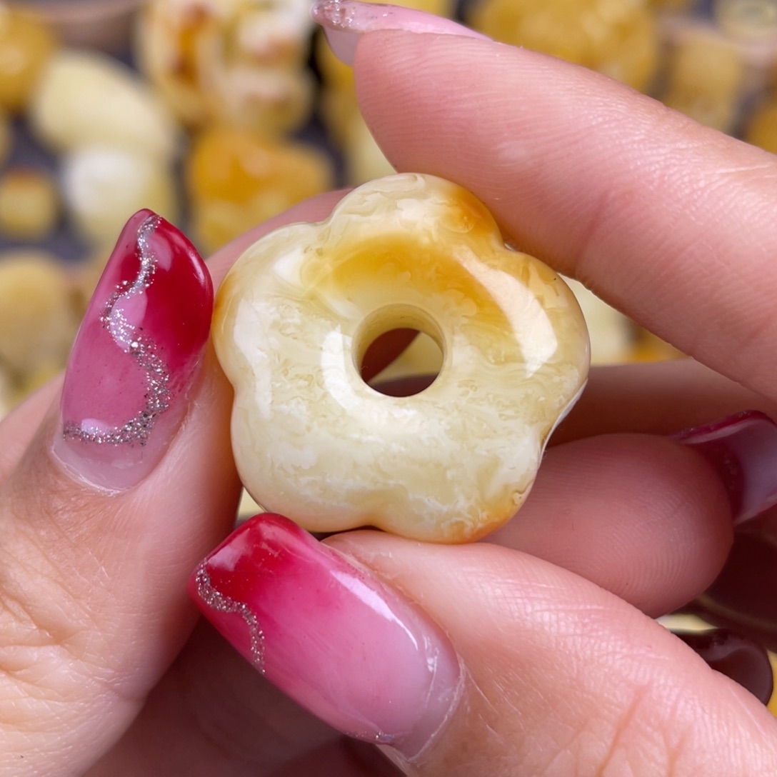 琥珀裸石未镶嵌蜜蜡