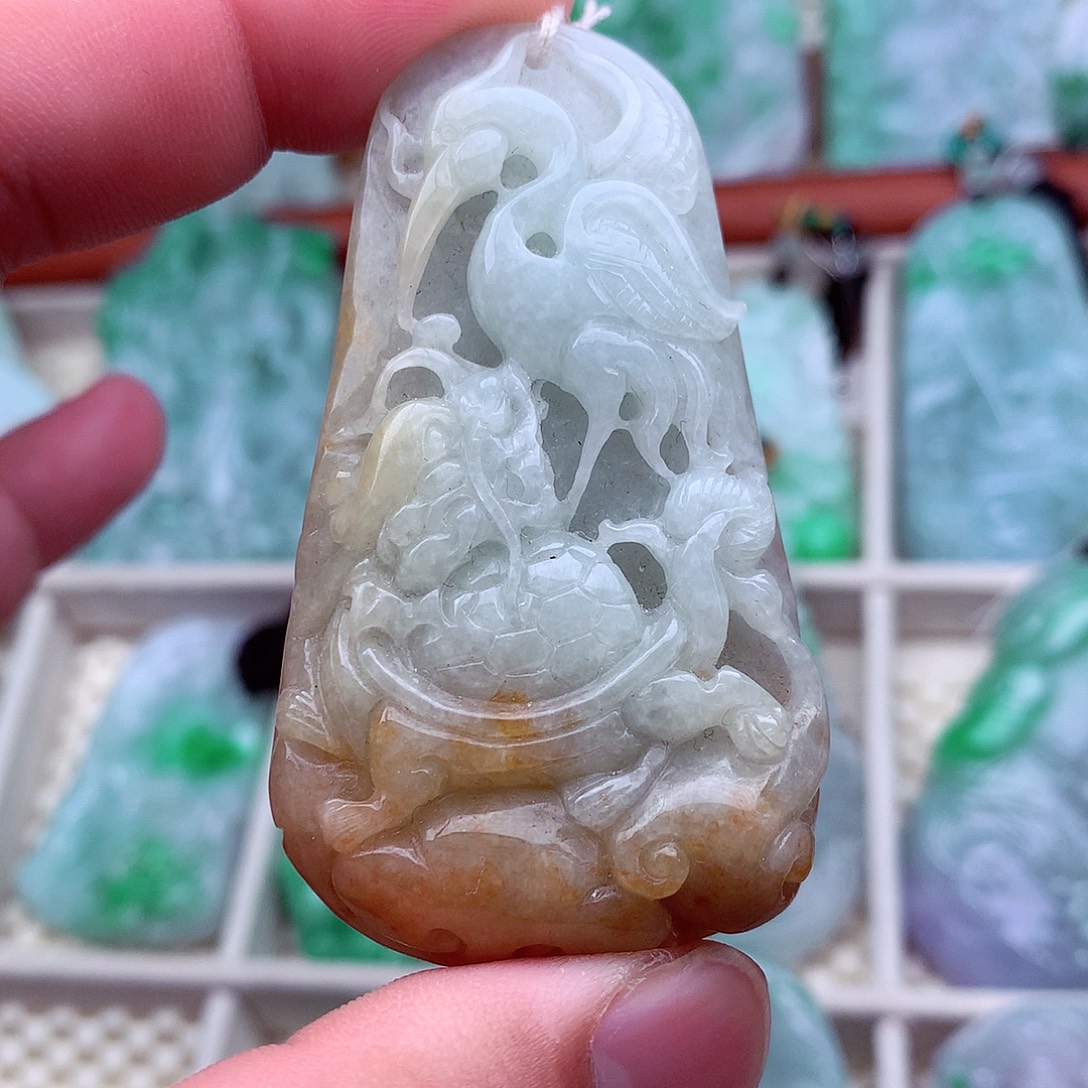 翡翠未镶嵌吊坠(不含链)