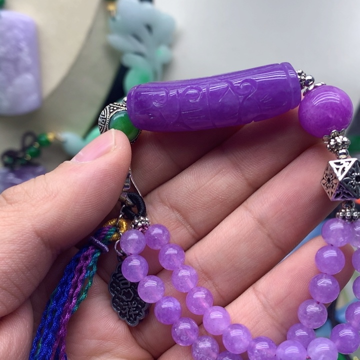 翡翠颈饰未镶嵌吊坠