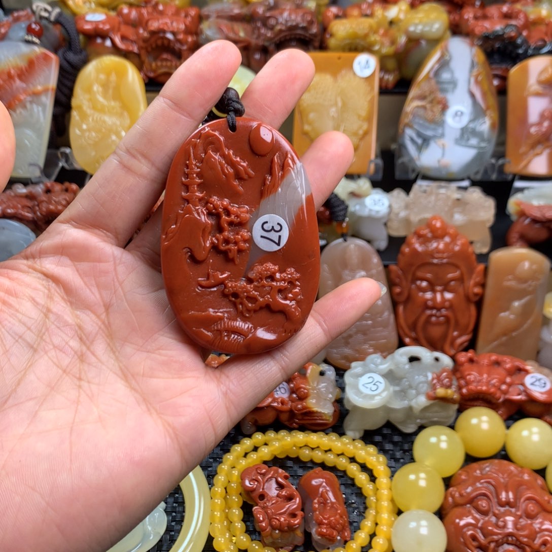 石英质玉（黄龙玉）挂件未镶嵌