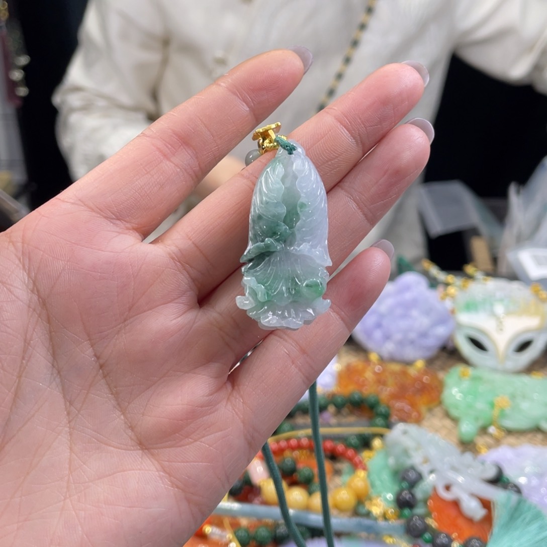 翡翠颈饰未镶嵌代编织