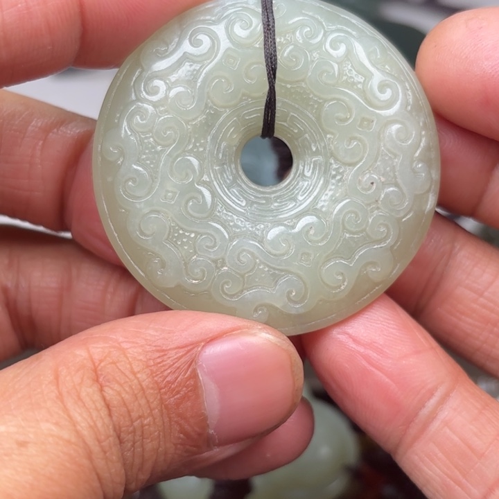 和田玉吊坠未镶嵌