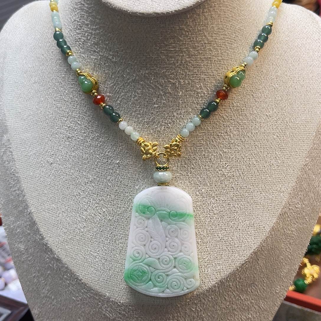 翡翠未镶嵌吊坠(赠链)炸