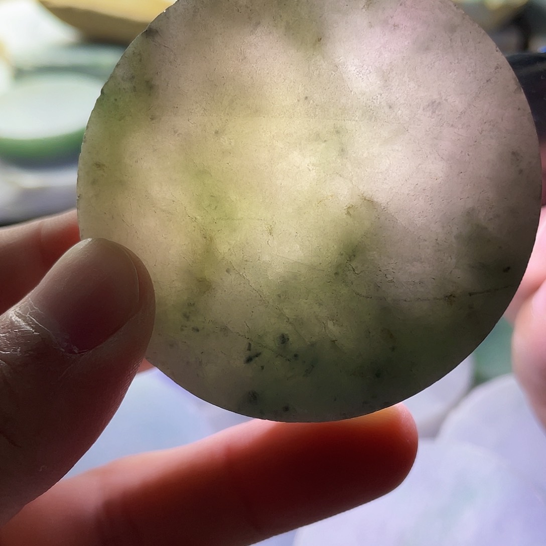 翡翠颈饰未镶嵌毛料9