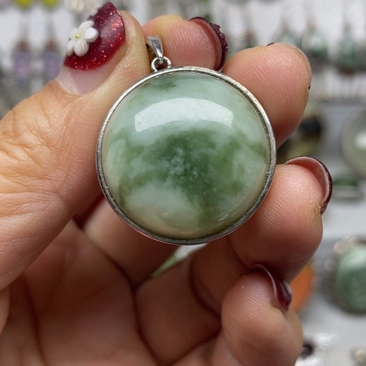 蛇纹石玉吊坠银S925镶嵌