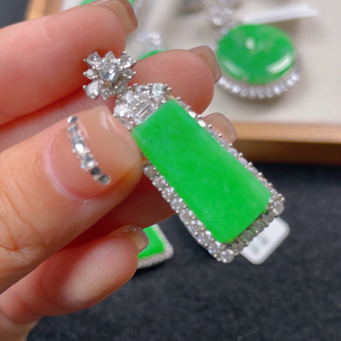 翡翠颈饰银S925镶嵌b j j j j k