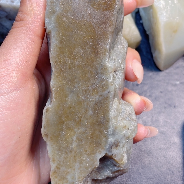 和田玉未镶嵌珠宝半成品