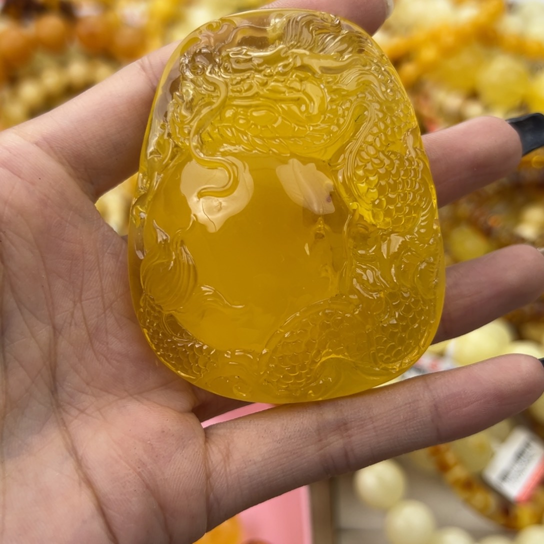 琥珀珠宝奇石未镶嵌