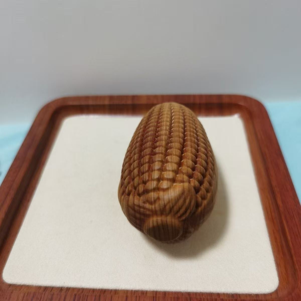 HH-009花梨玉米雕刻手把件