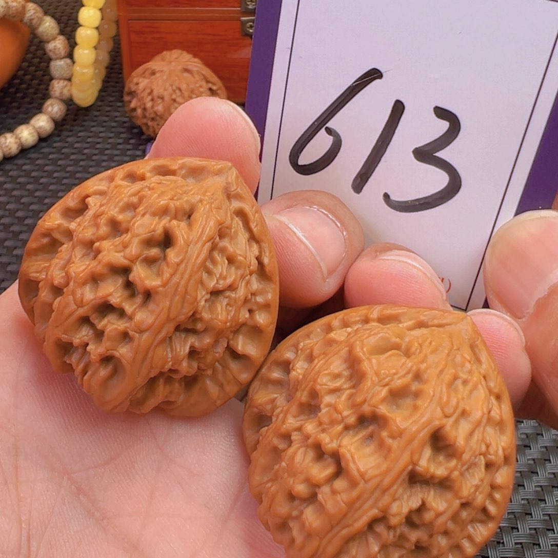 文玩核桃把件三角白37.5尺寸613号