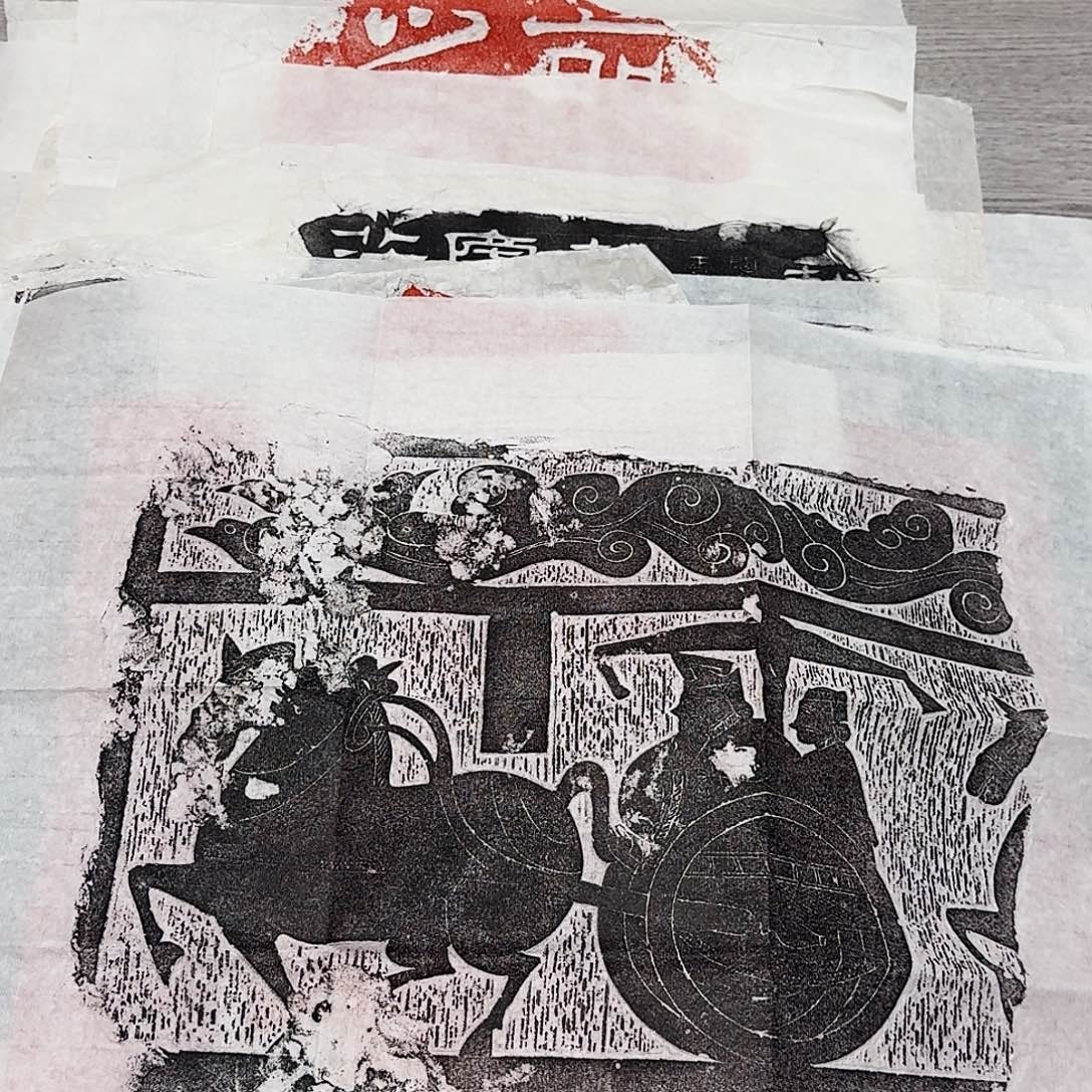 拓片用纸印石车马出行图