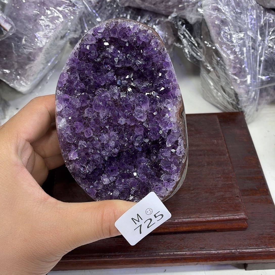 未镶嵌水晶大型摆件（非配饰）