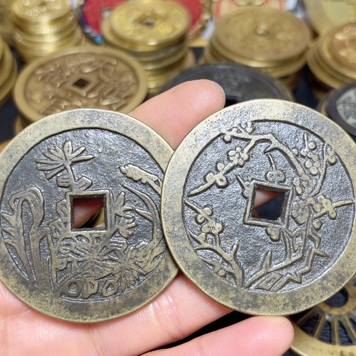 铜现代工艺菊花 梅花一对