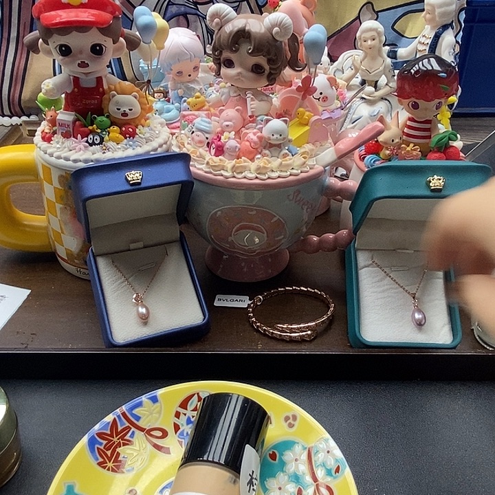 莫***气瓷片大师粉底液哈哈哈哈哈