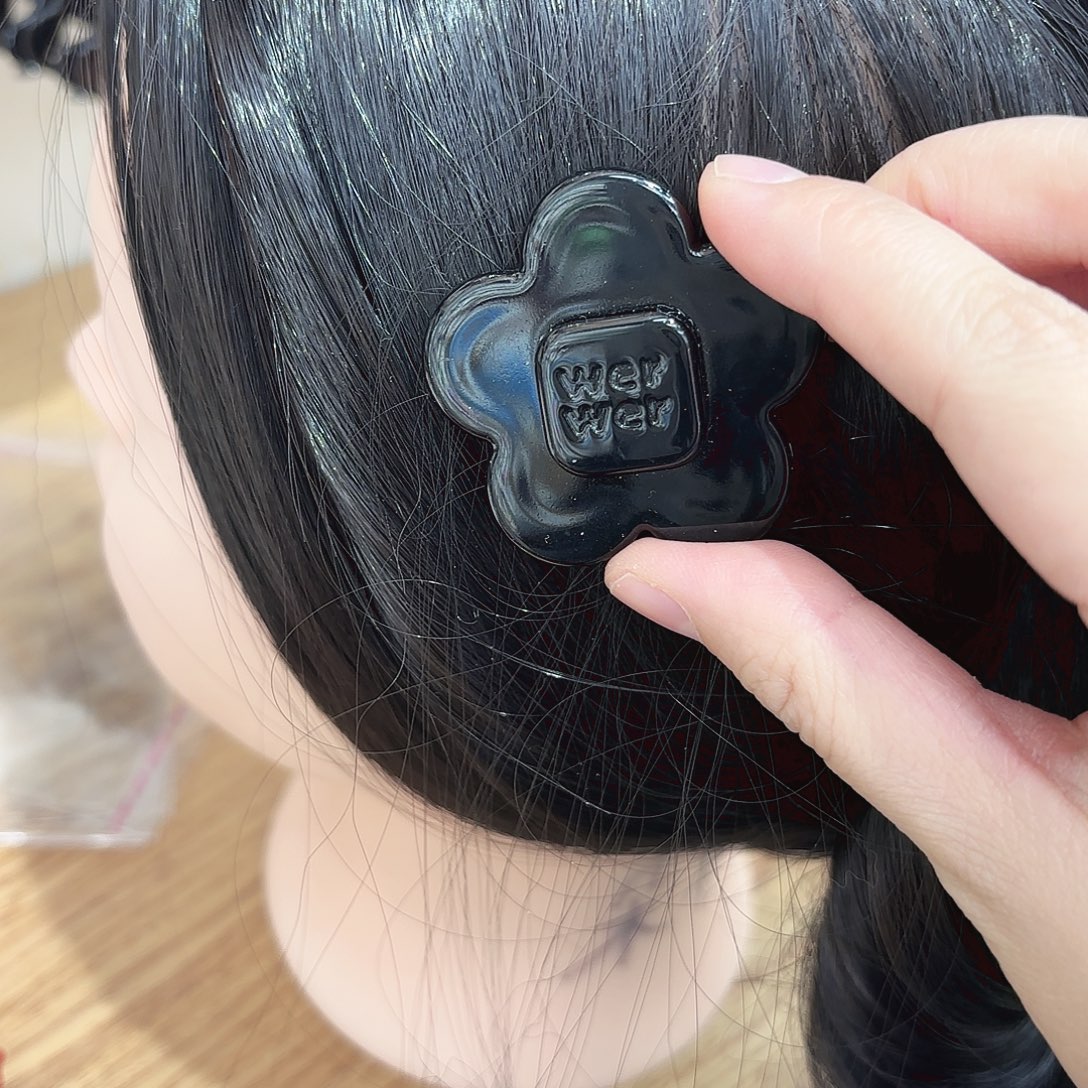 皮质铁合金中号花朵黑色