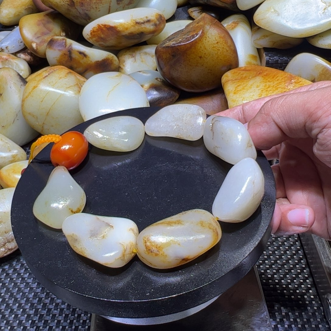 和田玉（子料）未镶嵌颈饰110