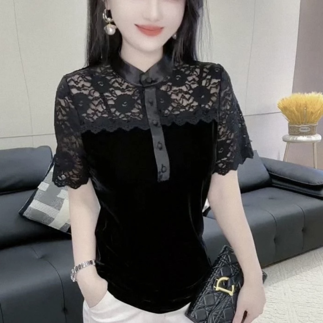 2025夏季时尚设计感蕾丝拼接洋气上衣网红同款显瘦百搭短袖T恤女