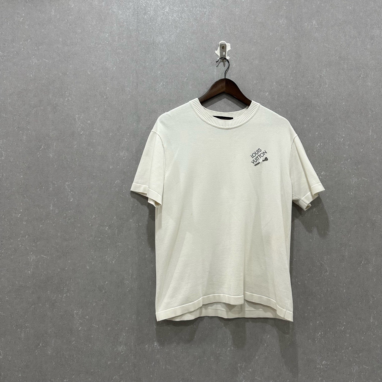 99新 LouisVuitton/路易威登 纯色徽标圆领短袖 S码003321