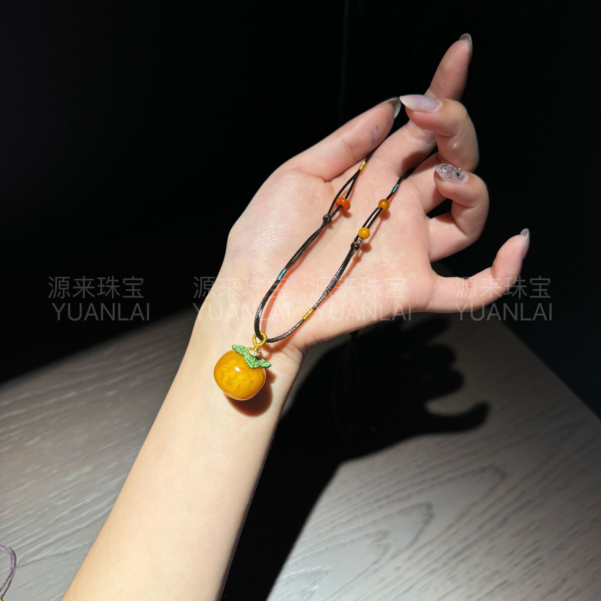 Q*柿柿如意*O2-5天然蜜蜡柿子项链